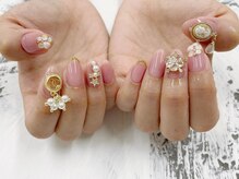 ネイルサロン トゥービー 御徒町上野(To Be)/ストーン付け放題コース8990円