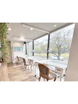 付け替え時オフ無料のメニューがあるサロン