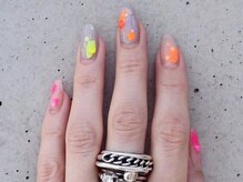 ザネクストシンサイバシ(The Next shinsaibashi)/ネオン