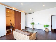 明るい店内でゆっくりとお過ごしいただけます♪