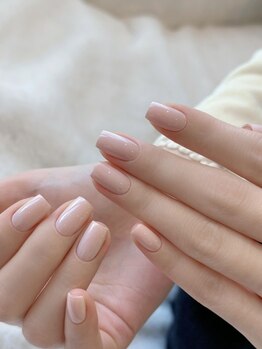 Uni Nail Salon 日暮里店の写真/オフィスでも浮かない上品な<シンプルネイル>をご提案◎マグネットネイルも60色以上ご用意!