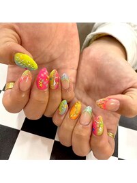 個性海外ネイル
