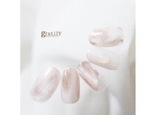 グラティフィー(gratify)/【綺麗め　ニュアンスネイル】