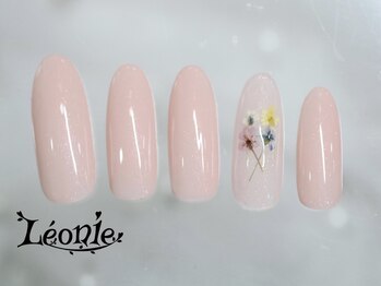 レオニー(Leonie)/シンプル押し花ネイル