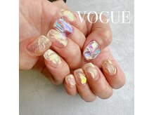 ヴォーグ(VOGUE)の雰囲気（ニュアンスミラーネイル×ビジューでキラキラネイル＆クリア感♪）