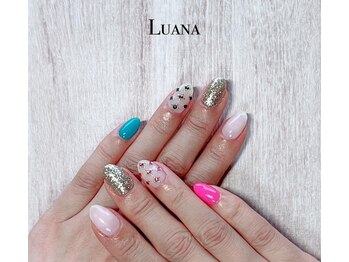 ルアナ(Luana)/ビジューネイル/宝石ネイル