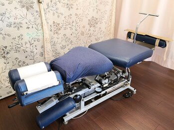 さいとう治療院 新百合ヶ丘/フレクションカイロベッド