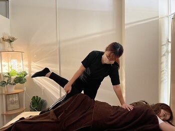マナナ(Manana)の写真/ストレッチで凝り固まった筋肉を解放!もみほぐしで希望してください、至福のケア♪