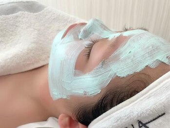 プライベートサロン ラウレア(Laule'a)の写真/内側から輝く美肌へ♪《クリスティーナ/ビオフィート取扱い店》1人1人の肌悩みに合わせて選べるピ-リング◎