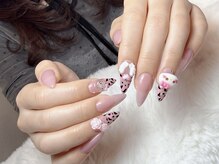 リサ(Risa)/4本デザインネイル