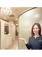 クイーンズ ピュア 新宿本店(Queen's Pure) 新宿店 向田