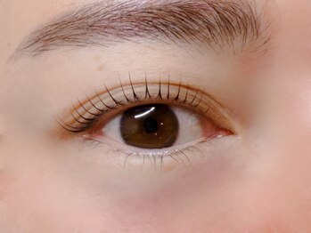 ラヴィータエベッラ(La Vita e Bella)の写真/【完全個室2席完備、9:30～予約可】平日限定クーポン有り！同時施術も可◎まつげメニュー充実しております