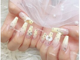 バターイエローグラデーション