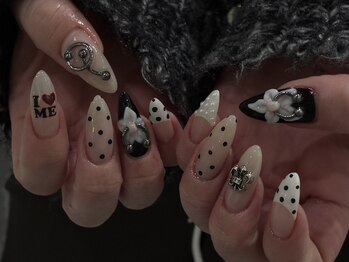 nailsalon meloの写真/【長さだし×美フォルム】ちゅるんベースでY2Kパーツが圧倒的に映える★長さだし+fullアート¥8,000~