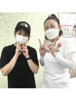 かおりビューティサロン/産後ママさんと一緒の写真