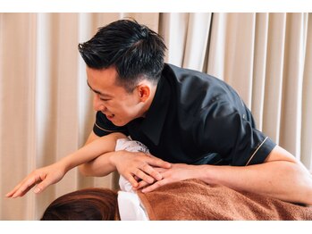 くまのみ整骨院 イオンモール上尾院/骨盤矯正/肩甲骨/猫背矯正