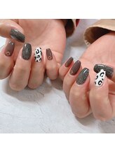 ブラン(blanc)/ヒョウ柄ネイル