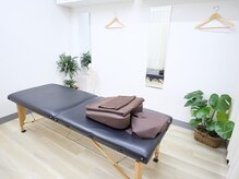 内観/明るく清潔感のある空間でお迎えいたします