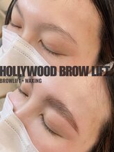 ネイルサロン R/美眉ハリウッドブロウリフト64