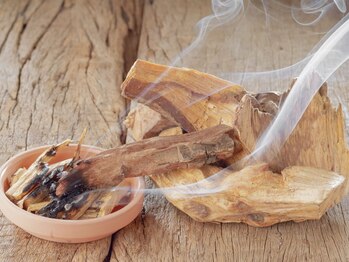 スタンド(STAND)/パロサントで空間から整えます