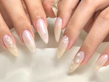 パダアット ヴァラネイル 天神南店(PADA at VALLANAIL)/オーロラワンカラー/パール/美爪