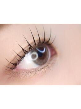 ナチュラル上品な目元にしたい