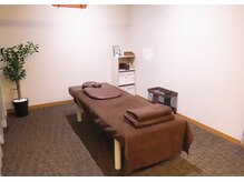 円山よもぎ鍼灸整骨院/自慢の広々とした施術ルーム◎