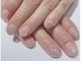 綺麗めグラデーションネイル