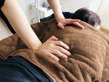 イカル 池袋(ikaru)/背中のマッサージ