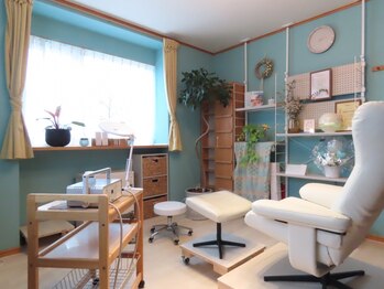 ドクターネイル爪革命 恵庭店の写真/【足と足爪の専門サロン】国家資格保有者による施術と丁寧なカウンセリングが自慢◎駐車場2台完備/完全個室