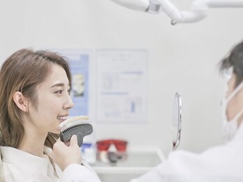 博多ホワイトニング福岡 博多駅前店の写真/低価格!痛みが少ない!食事制限なし!セルフホワイトニングデビューしたい方に最適の丁寧なカウンセリング♪