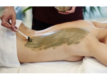 ホワイトリリー(White Lily)/剥けないハーブ背中全面ケア美肌