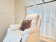 エルナ 博多駅前店(eluna)の雰囲気（〔ふかふかリクライニングチェア〕寝落ち確実の座り心地です♪）