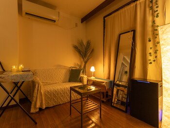 ザフィフスプレイス 蒲田店(The 5th Place)/待合室(携帯充電可能です)