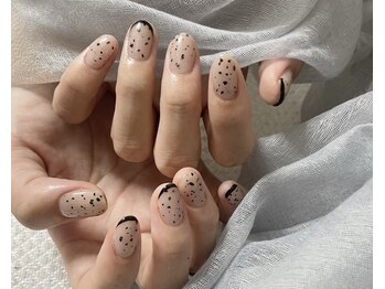 リベルタ(Liberta)/うずらネイル＋ライン