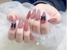 センシー ネイル スタジオ(Sensy Nail Studio)/微酔ロゼ・リボン猫目ネイル