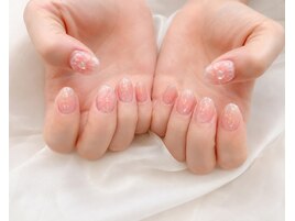 トレンドのネイルができる