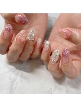 ブラン(blanc)/キラキラピンクネイル