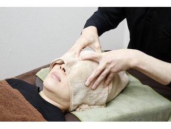 ケアスポット イーズ(care spot e's)/ヘッドケア(目や頭の疲れに)