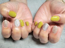 ジュリネイル(JULIE NAIL)/ピスタチオカラー