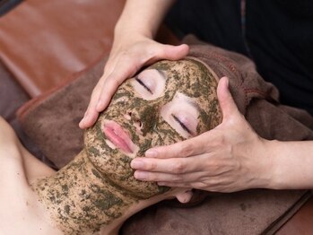 サロンデュ ひゃーく(Salon du ひゃーく)の写真/歴20年以上お肌のプロが肌状態に合わせて肌質改善！継続するほど効果あり♪肌質の変化をご体感下さい♪
