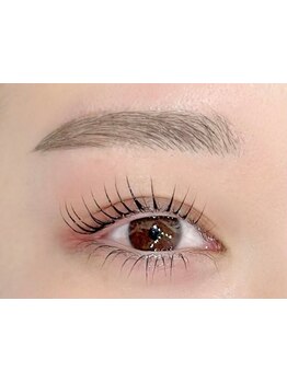 ナチュラル上品な目元にしたい