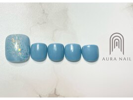 涼しげブルーのフットネイル