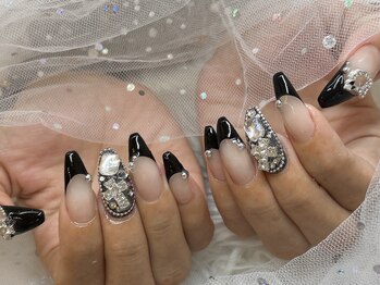 黒フレンチ×埋め尽くしネイル