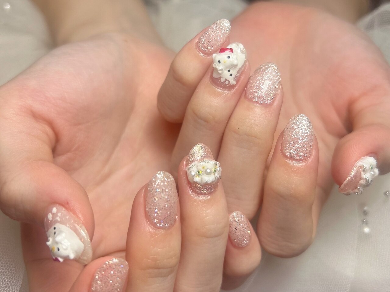 2025年-2026年冬トレンド】ホワイト レースのネイルデザイン集｜人気順