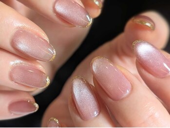 ラヴィータエベッラ(La Vita e Bella)の写真/シンプルデザインが人気！自爪への負担を最小限に仕上げます。