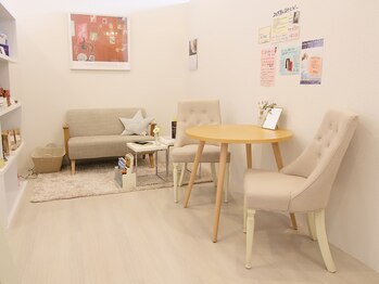 ラ トゥール(La tour)/〈La tour〉内観