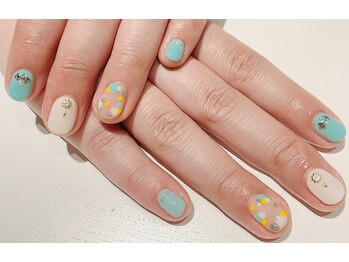 カラン 焼津店(CALIN)/春色ドットネイル