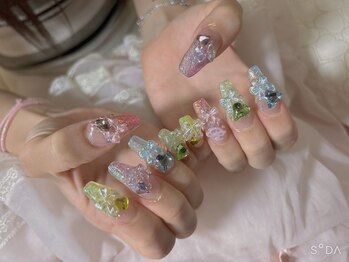 ネイルサロン パピリオ(Nail Salon papilio)/カラフルネイル 2025