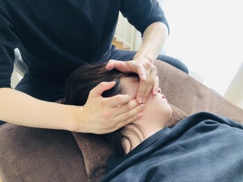 イカル 池袋(ikaru)/小顔調整：深層筋肉をリラックス